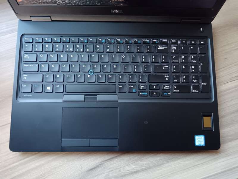 Dell Latitude 5580 Intel Core i7 + Free Laptop Bag