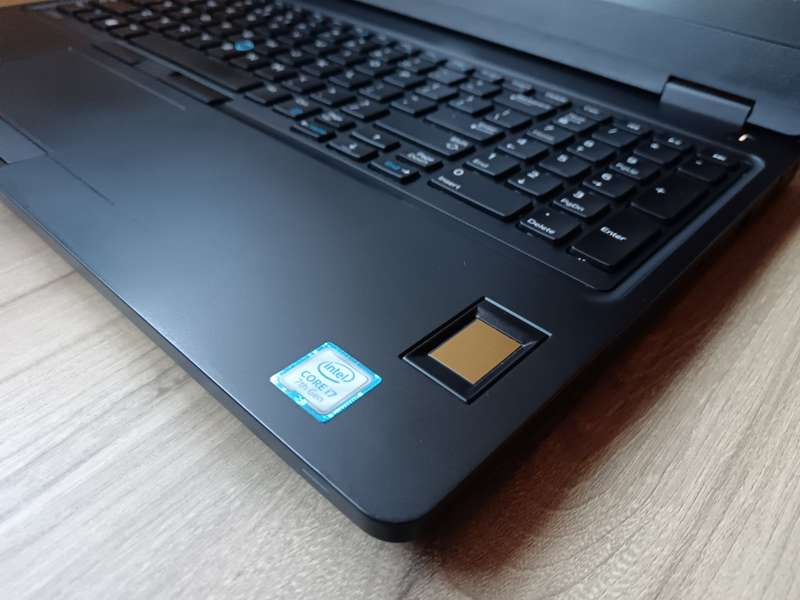Dell Latitude 5580 Intel Core i7 + Free Laptop Bag