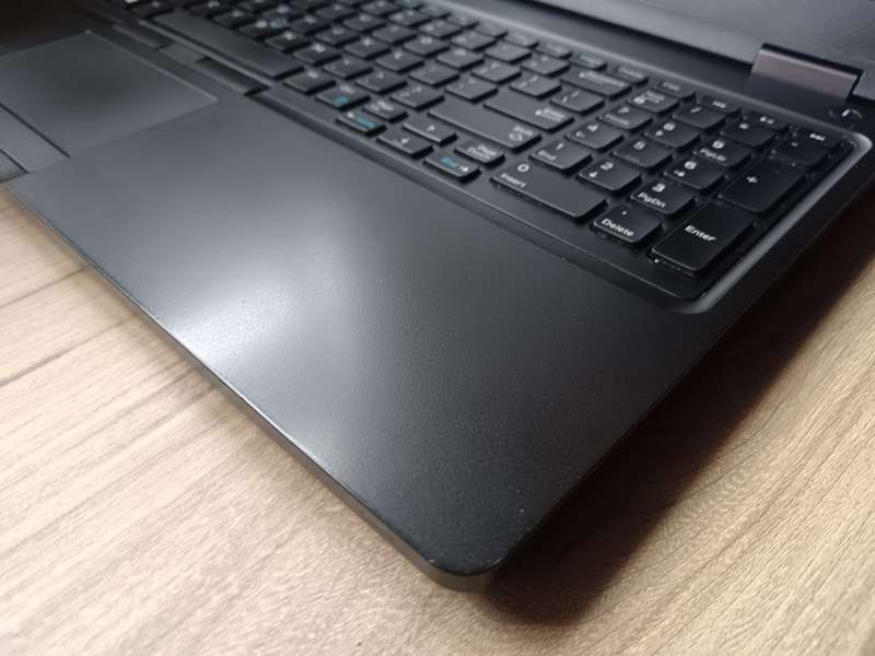 Dell Latitude 5580 Intel Core i7 + Free Laptop Bag
