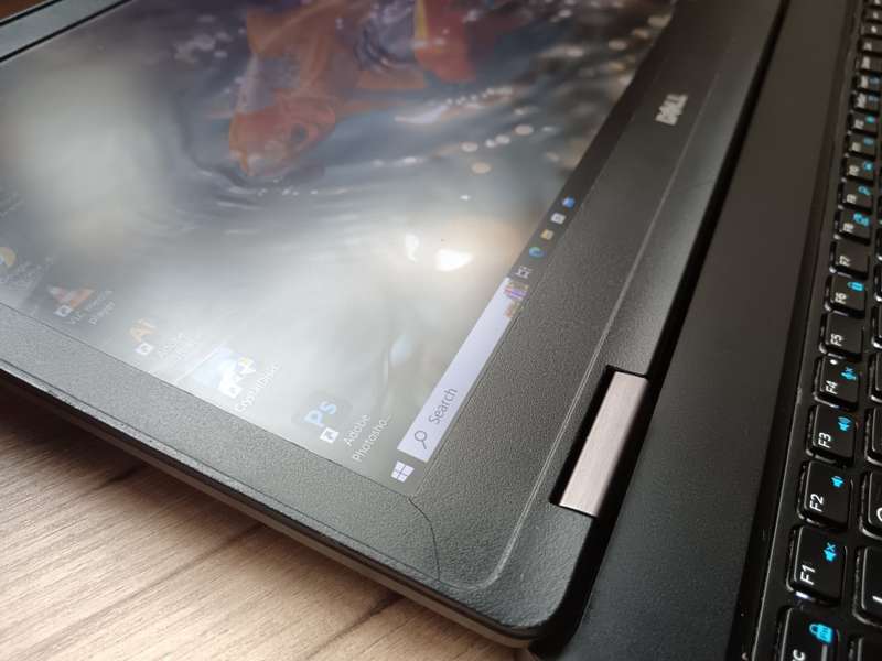 Dell Latitude 5580 Intel Core i7 + Free Laptop Bag