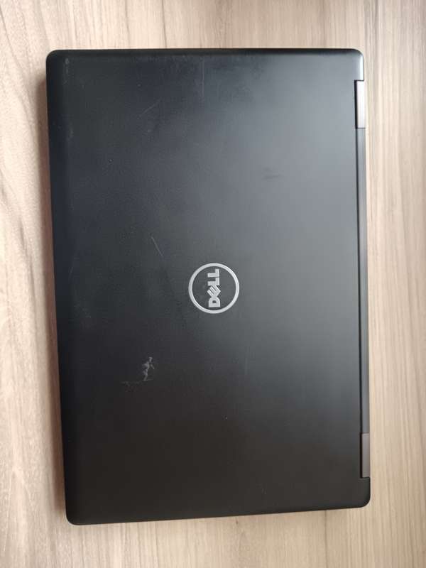 Dell Latitude 5580 Intel Core i7 + Free Laptop Bag