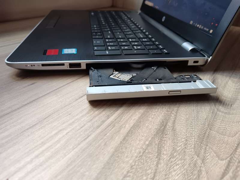 HP 15.6` HD Notebook 15-bs1xx | CORE i7 8550U @ 1.8GHZ 8th Gen | 8GB RAM | 128GB M.2 SSD| 1TB HDD