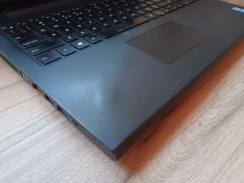 Dell Inspiron 3543 Intel Core I5 + Free Laptop Bag