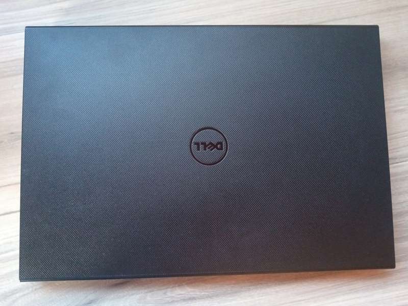 Dell Inspiron 3543 Intel Core I5 + Free Laptop Bag