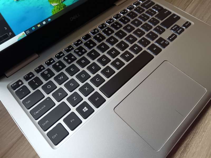 Dell Inspiron 7380 Intel Core I7 + Free Laptop Bag
