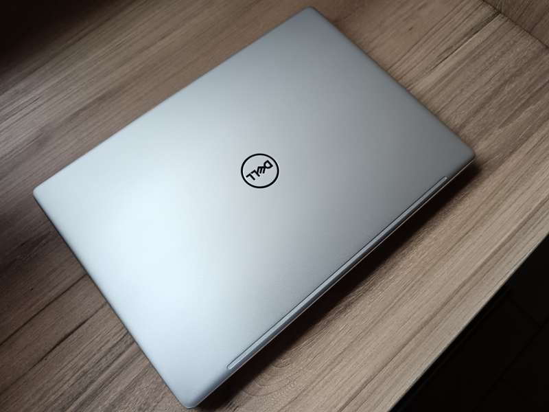 Dell Inspiron 7380 Intel Core I7 + Free Laptop Bag