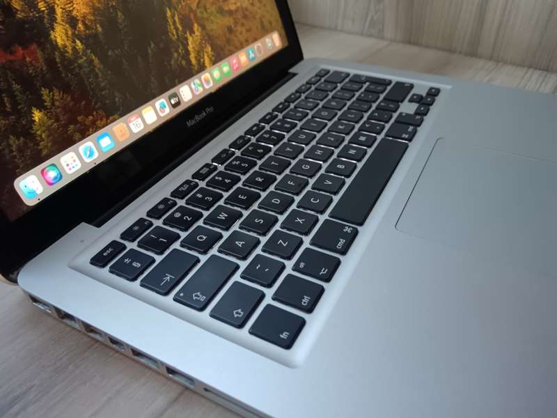I5 Macbook Pro 13inch Mid 2012 + Free Laptop Bag