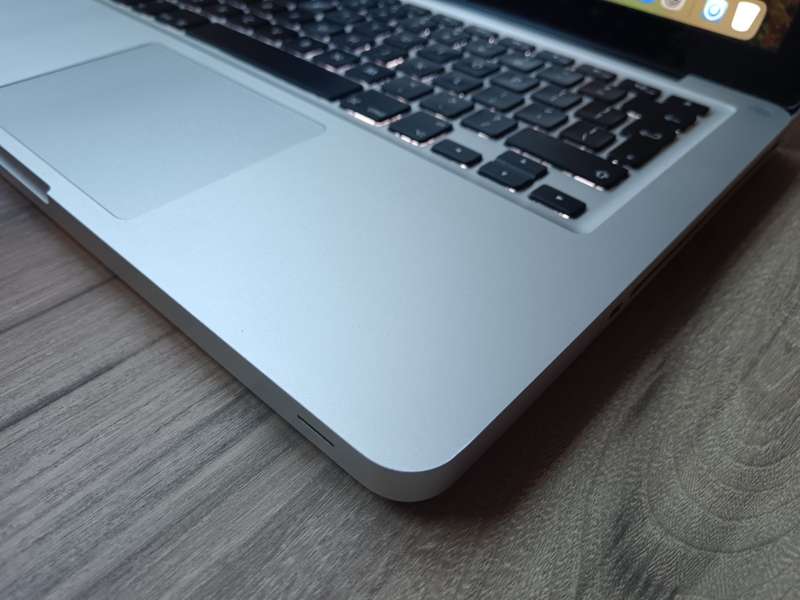 I5 Macbook Pro 13inch Mid 2012 + Free Laptop Bag
