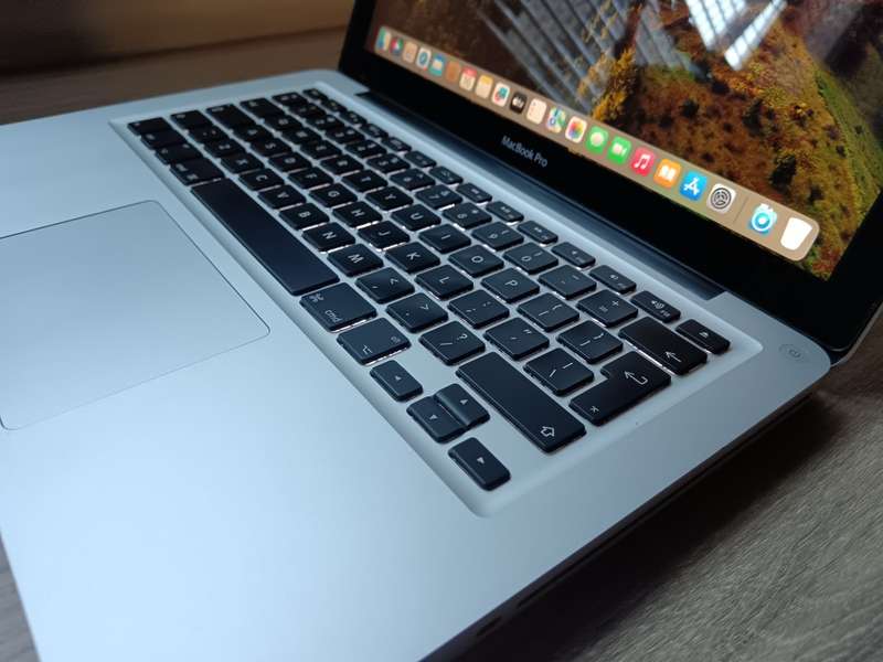 I5 Macbook Pro 13inch Mid 2012 + Free Laptop Bag