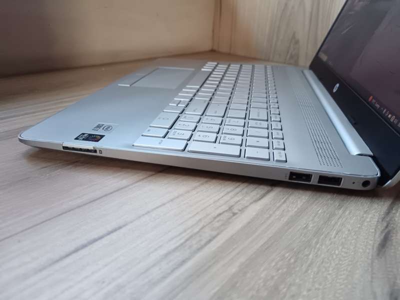 Hp Laptop 15 dw2xxx Intel Core i7 10th Gen + Free Laptop Bag
