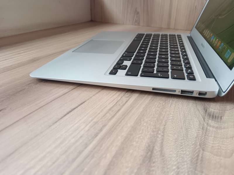 Macbook Air 2014 + Free Laptop Bag