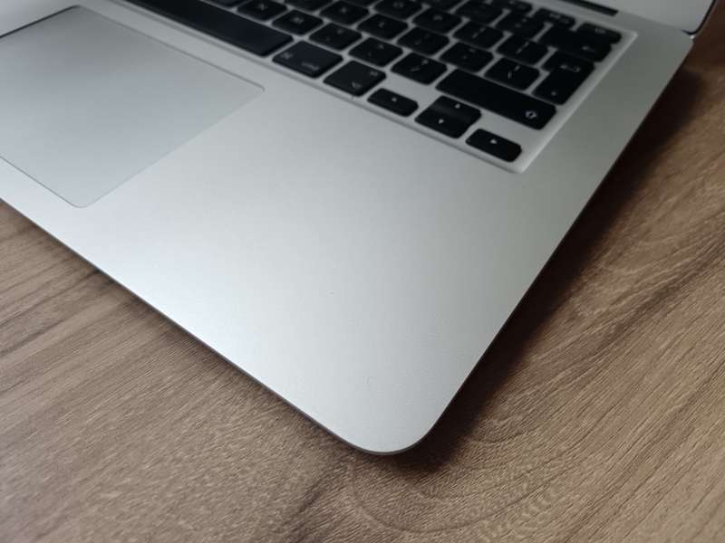 Macbook Air 2014 + Free Laptop Bag
