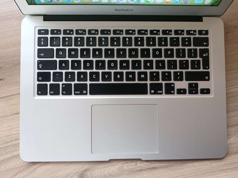 Macbook Air 2014 + Free Laptop Bag