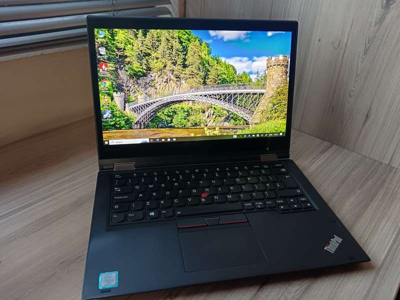 Lenovo ThinkPad Yoga 370 (Touchscreen)  Intel Core i5 7th Gen