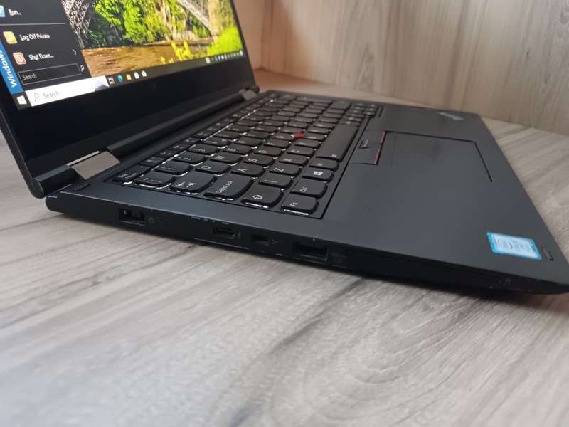 Lenovo ThinkPad Yoga 370 (Touchscreen)  Intel Core i5 7th Gen