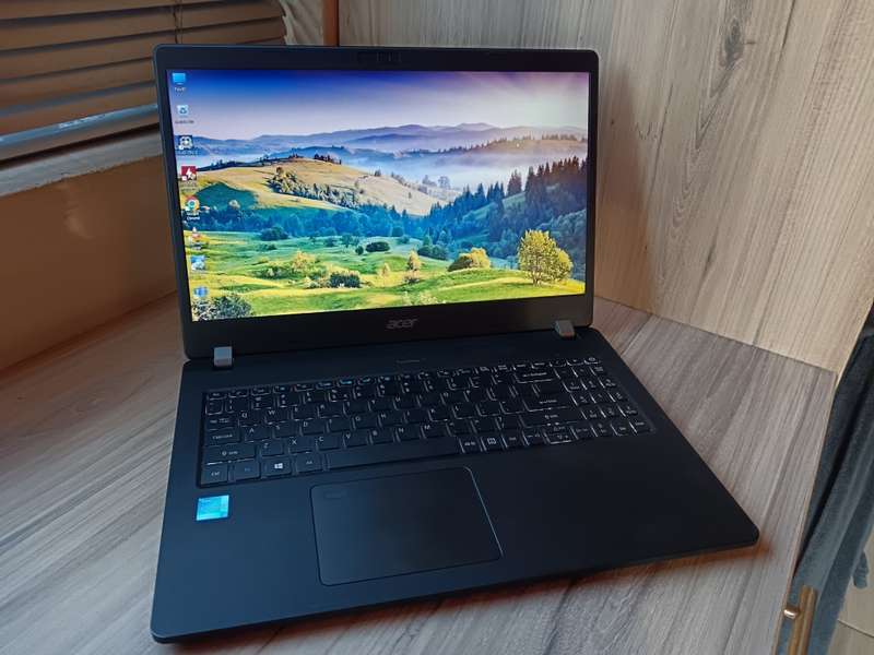 Acer TravelMate P215-53 11th Gen Intel Core i5