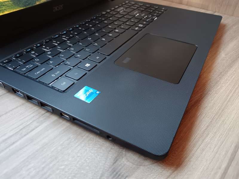 Acer TravelMate P215-53 11th Gen Intel Core i5