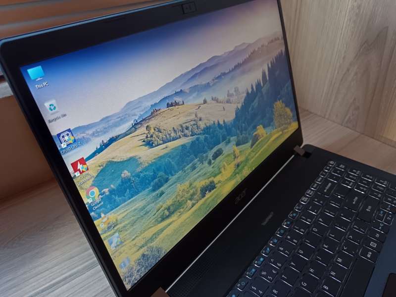 Acer TravelMate P215-53 11th Gen Intel Core i5
