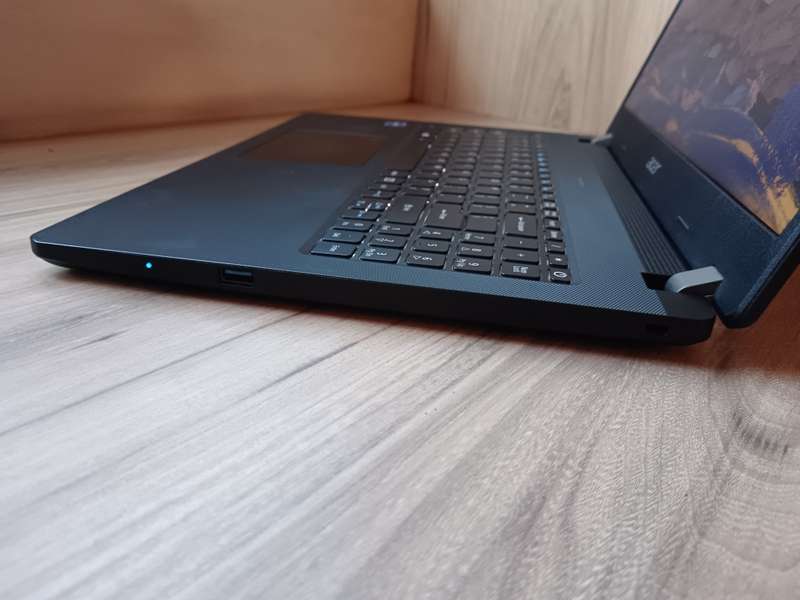Acer TravelMate P215-53 11th Gen Intel Core i5