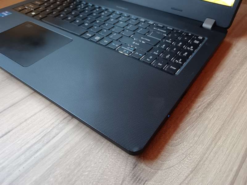 Acer TravelMate P215-53 11th Gen Intel Core i5
