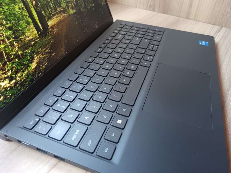 Dell Vostro 15 3510 Intel Core I5 11th Gen + Free Laptop Bag
