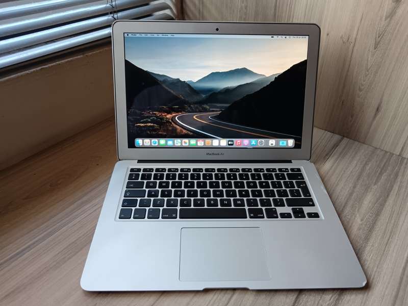 MacBook Air (13-inch, Early 2015)