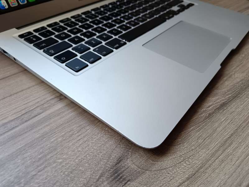 MacBook Air (13-inch, Early 2015)