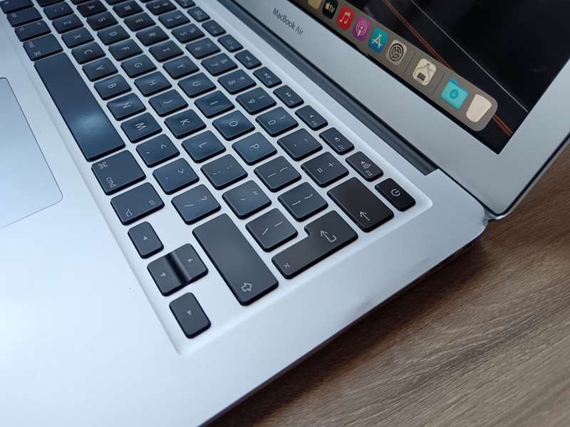 MacBook Air (13-inch, Early 2015)