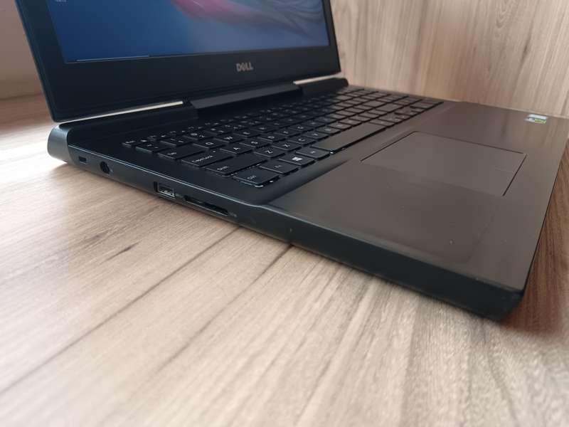 Dell Inspiron 7566 Intel Core I7 Gaming Laptop + Free Laptop Bag