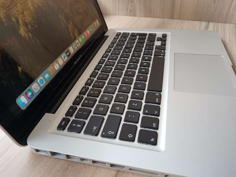 I5 Macbook Pro 13inch Mid 2012 + Free Laptop Bag