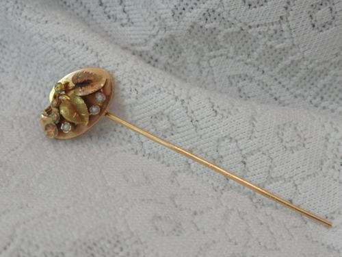 18ct Gold Victorian Seed Pearl Lapel Pin