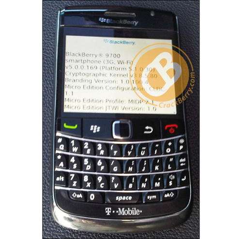 BLACKBERRY 9700 ONYX brand new from cellc shop with a warranty sealed