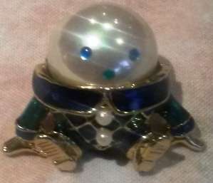 vintage butler and wilson humpty ? dumpty brooch - gorgeous