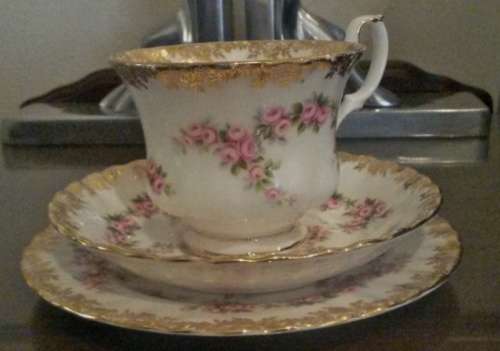 vintage royal albert dimity rose trio's x 6 =  18 pieces  - one cups has chip on stand