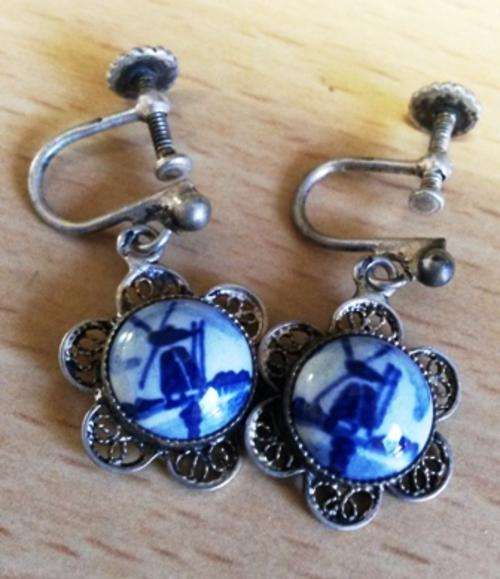 vintage solid silver delft 925 stamped screw on earings