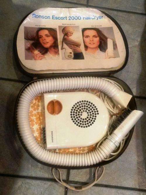 vinatge 1960's ronson hair dryer in carry case complete with instructions