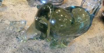 vintage x 2 ngwenya glass large and small wharthog
