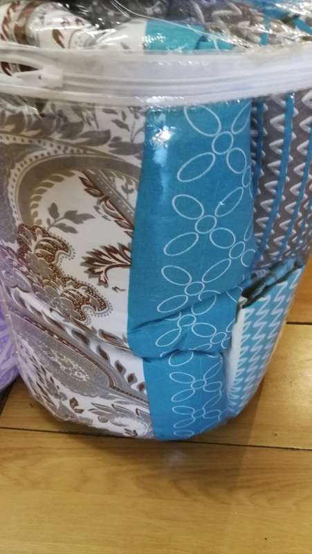 COMFORTER BEAUTIFUL  SET..DOUBLE- STOCK MUST CLEAR- REVERSIBLE
