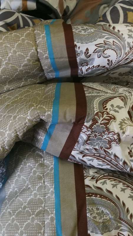 COMFORTER BEAUTIFUL  SET..DOUBLE- STOCK MUST CLEAR- REVERSIBLE