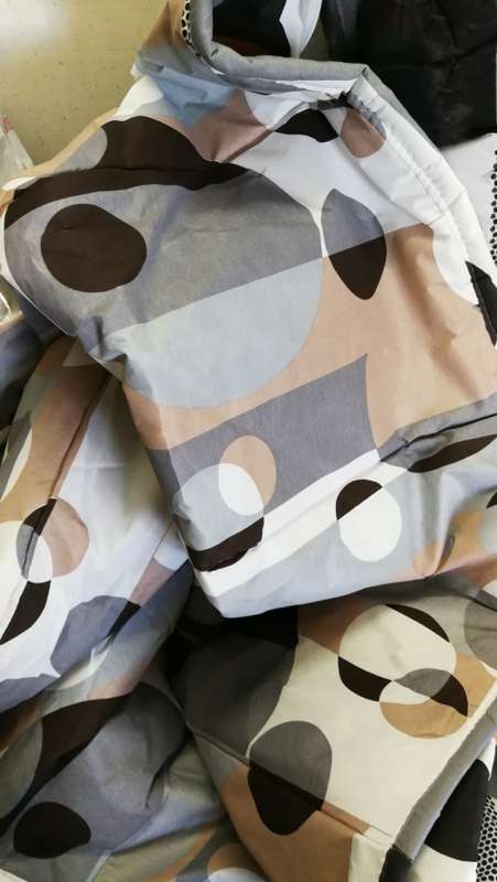 COMFORTER SET -Double bed *Reversable*. 3PIECE ****LAST ONE LEFT****