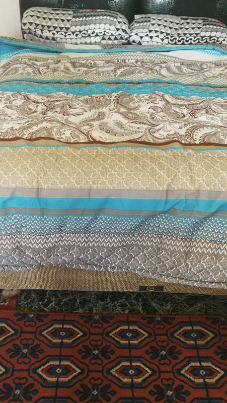 COMFORTER BEAUTIFUL  SET..DOUBLE- STOCK MUST CLEAR- REVERSIBLE