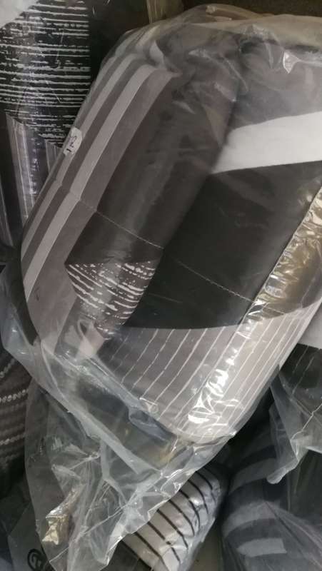 COMFORTER SET -QUEEN bed *Reversable*. 3PIECE