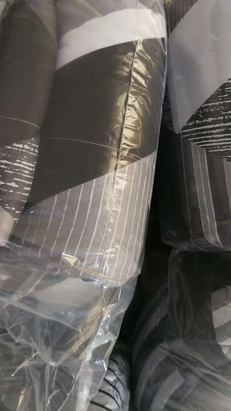 COMFORTER SET -QUEEN bed *Reversable*. 3PIECE