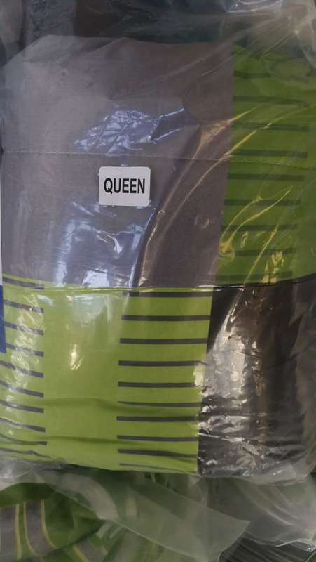 COMFORTER SETS...SIZES ,QUEEN - STOCK MUST CLEAR