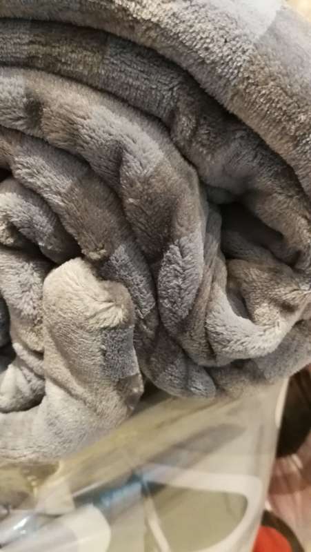 COMFORTER SETS -3PIECE...******BARGAIN WITH BED THROW  ***** MOTHER'S DAY SPECIAL
