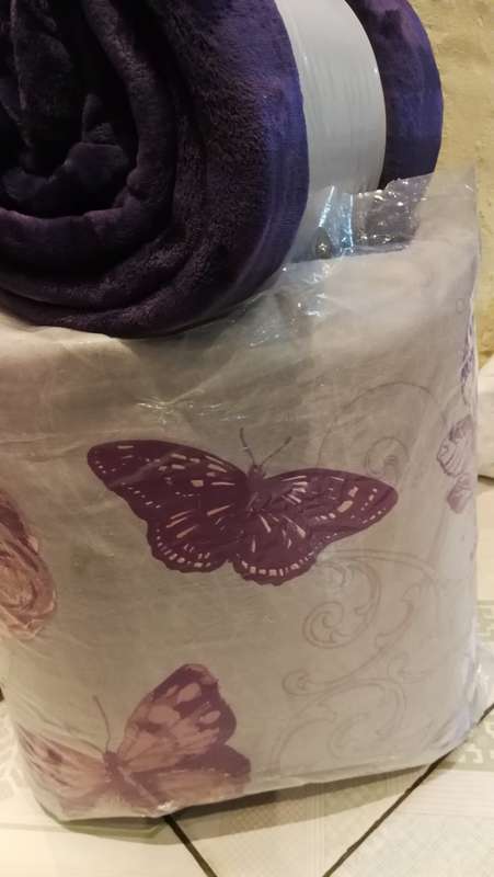 COMFORTER SETS -3PIECE.COMBO..******BARGAIN WITH BED THROW  * MOTHER'S DAY SPECIAL