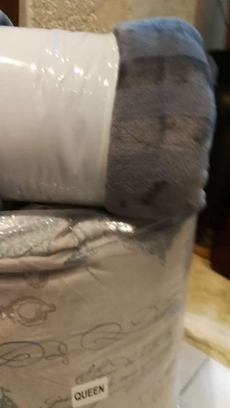 COMFORTER SETS -3PIECE.COMBO..******BARGAIN WITH BED THROW  ***** MOTHER'S DAY SPECIAL