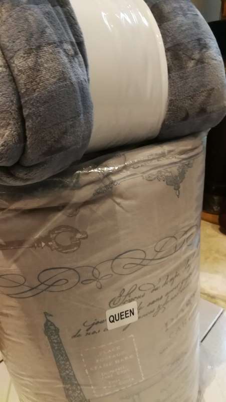 COMFORTER SETS -3PIECE.COMBO..******BARGAIN WITH BED THROW  ***** MOTHER'S DAY SPECIAL