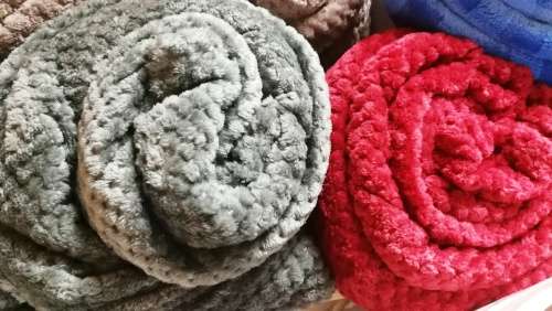 POPCORN BED THROW OVERS. FIT DOUBLE, SINGLE AND QUEEN