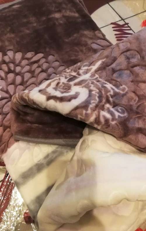 MINK ***Super Soft  Embossed Blanket-Quality Print (Assorted Prints) + FREE Bag